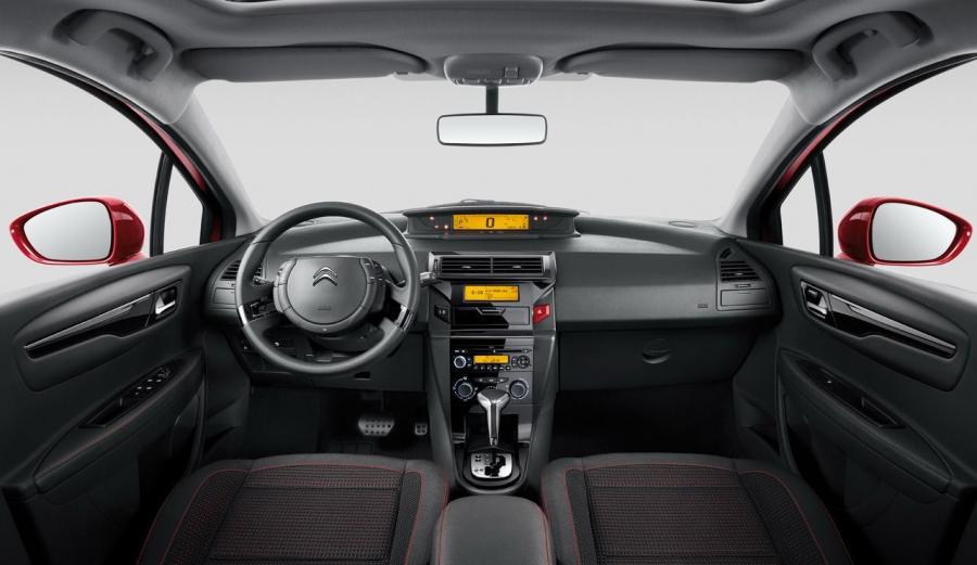  Citroen C4 Cross 2013 года  (фото 2 из 17)